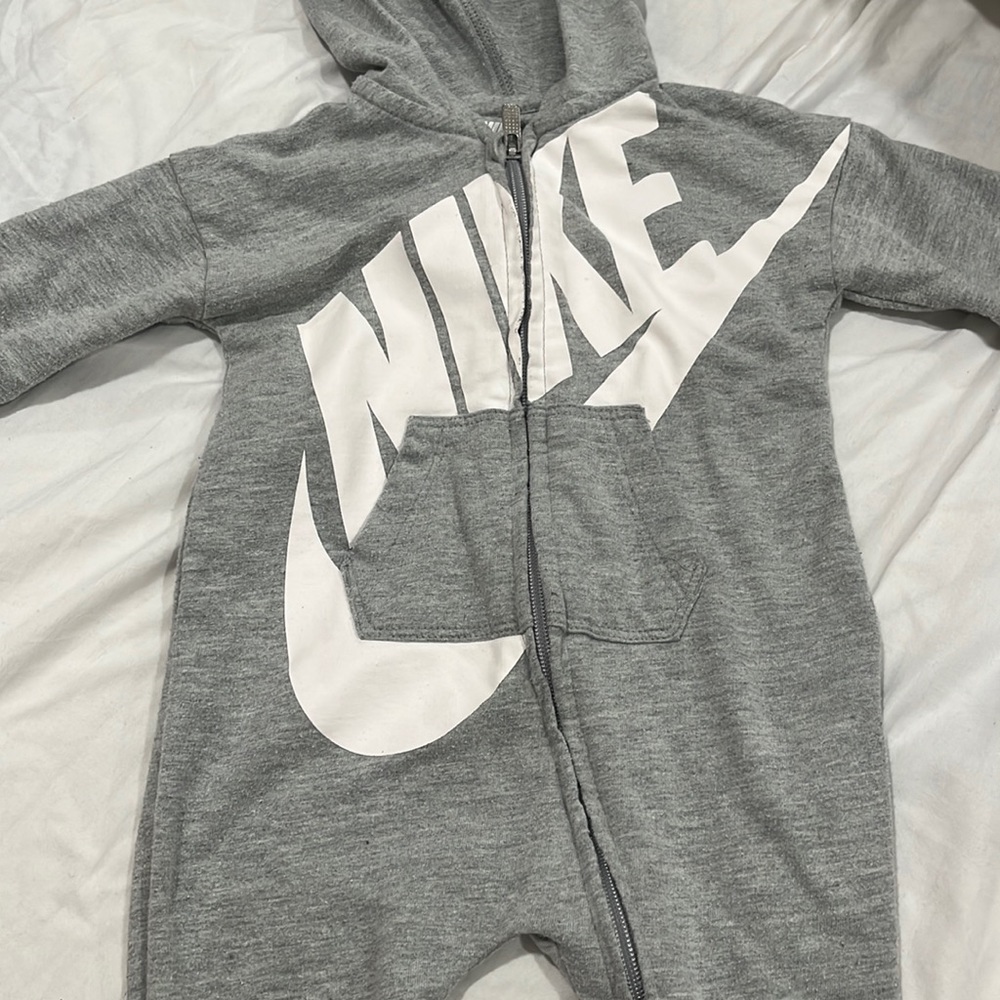 Nike sweatsuit